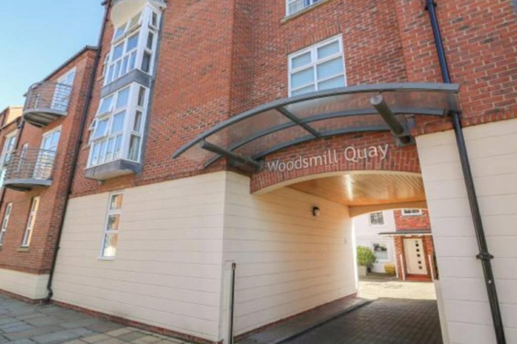 The Riverside At Woodsmill Quay With Parking 约克 外观 照片